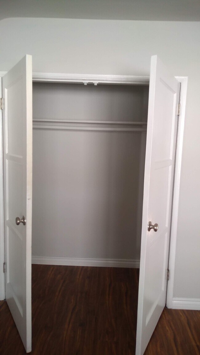 Photo - 1233 Gordon St