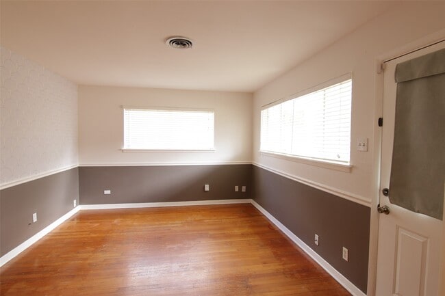 Photo - 7030 Sharpview Dr