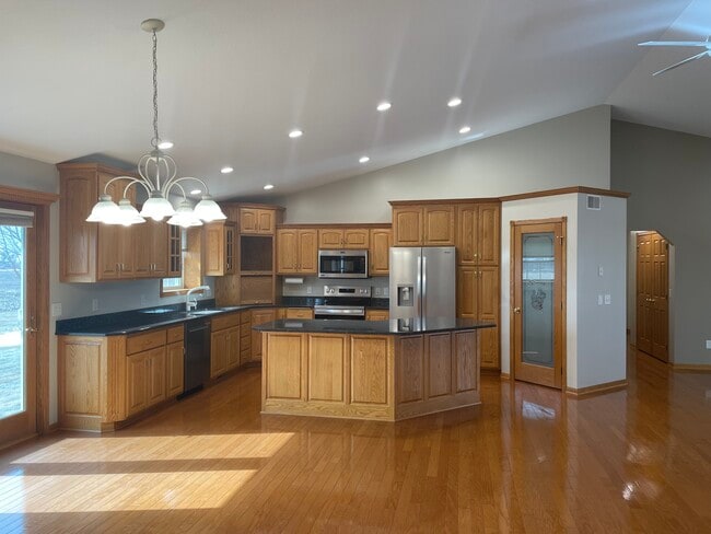 Photo - 24545 360th St