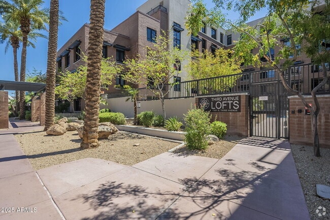 Building Photo - 7301 E 3rd Ave Rental