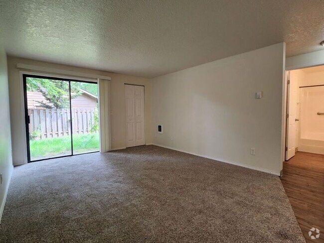 Building Photo - 20125 SW Tualatin Valley Hwy Unit 16 Rental