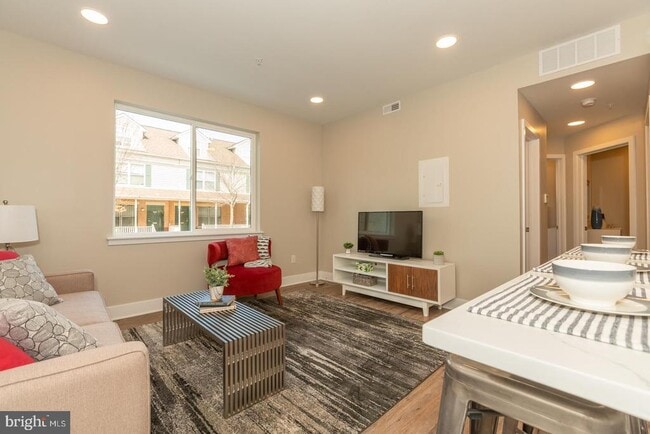 Photo - 2220 Master St Unit 1