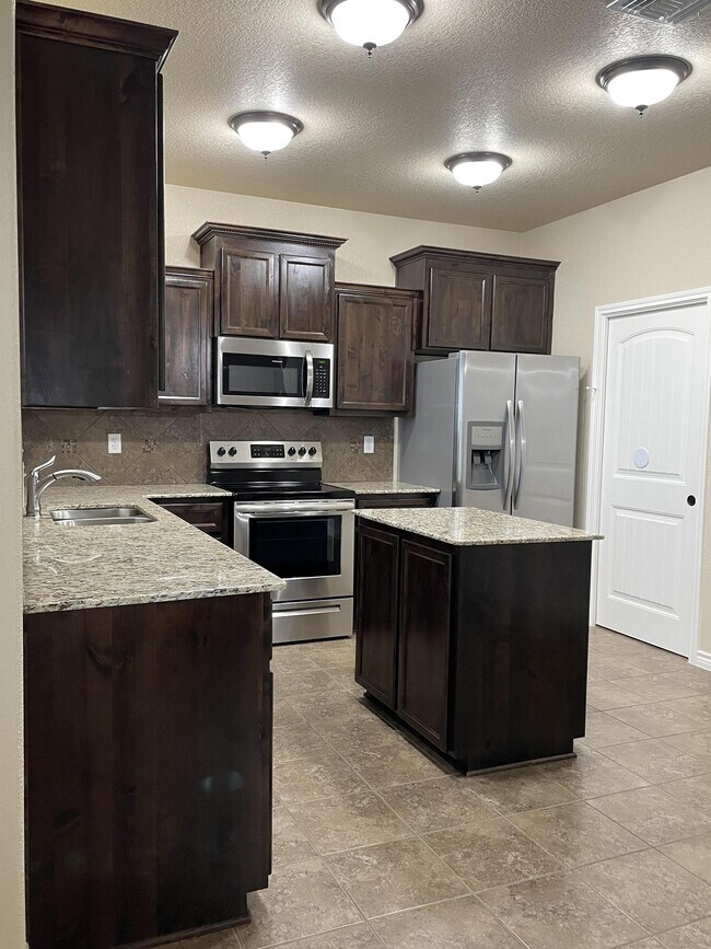 Photo - 1713 Risen Star Ln