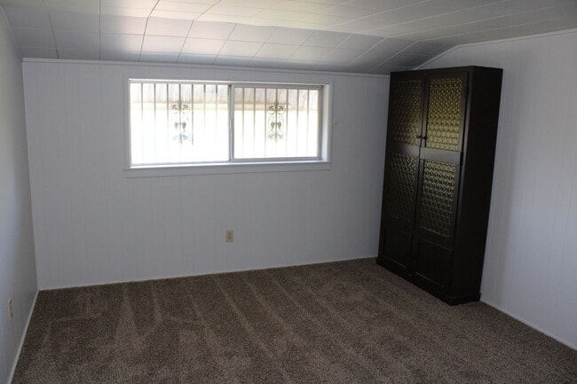 Photo - 3214 S Leonard Ave