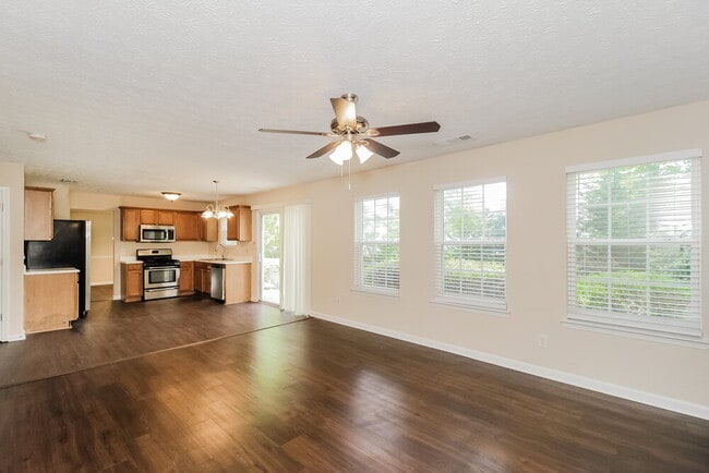 Photo - 12 Red Maple Way