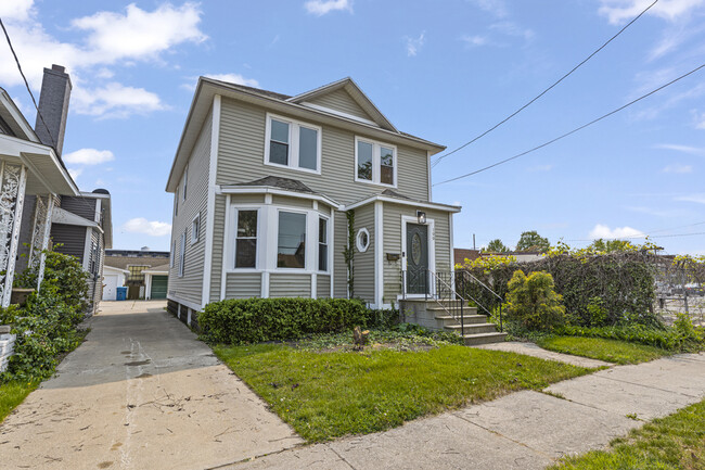 Photo - 199 Houston Ave