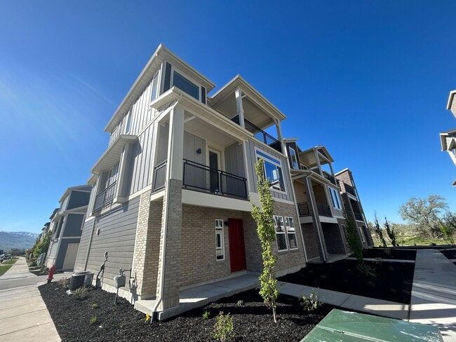 3 Bedroom 3 Bathroom Home in Farmington Utah! - 3 Bedroom 3 Bathroom Home in Farmington Utah!