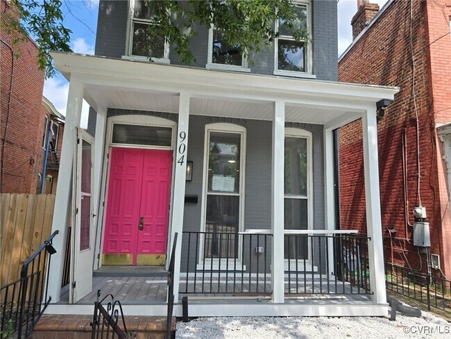 Building Photo - 904 W Clay St Rental