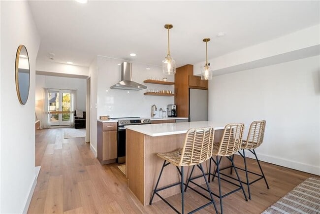 Photo - 310 Swans Wharf Row