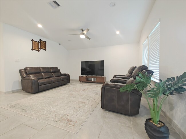 Photo - 3935 Gael Run Ct