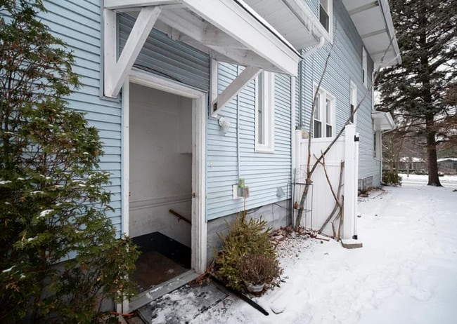 Photo - 720 E Ludington Ave