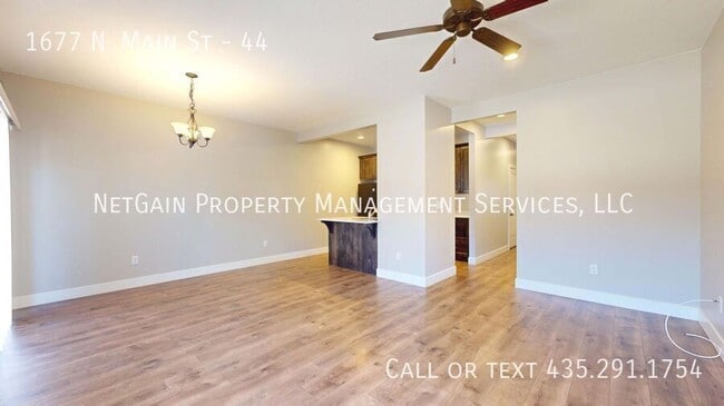 Photo - 1677 N Main St
