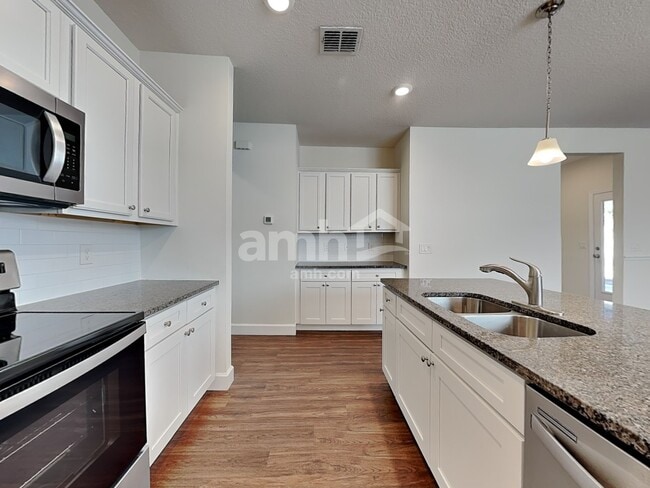 Photo - 2433 S Park Ave