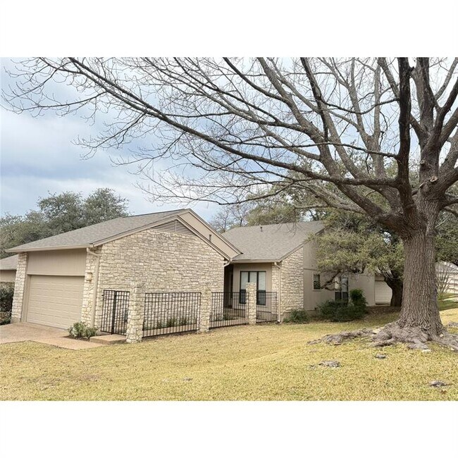 Photo - 8006 Raintree Pl