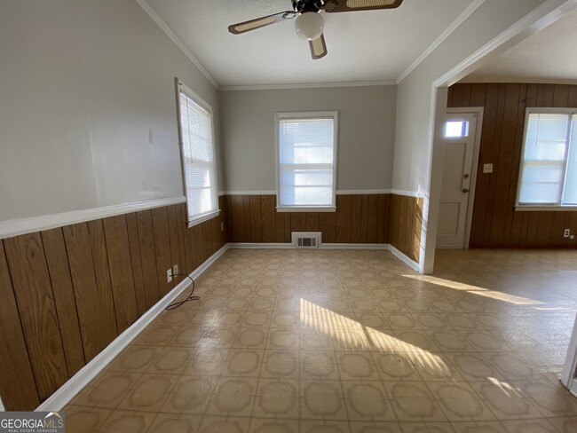 Photo - 225 S Myrtle St