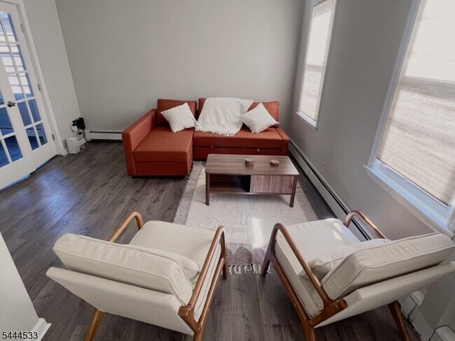 308 N 2nd St Unit 2