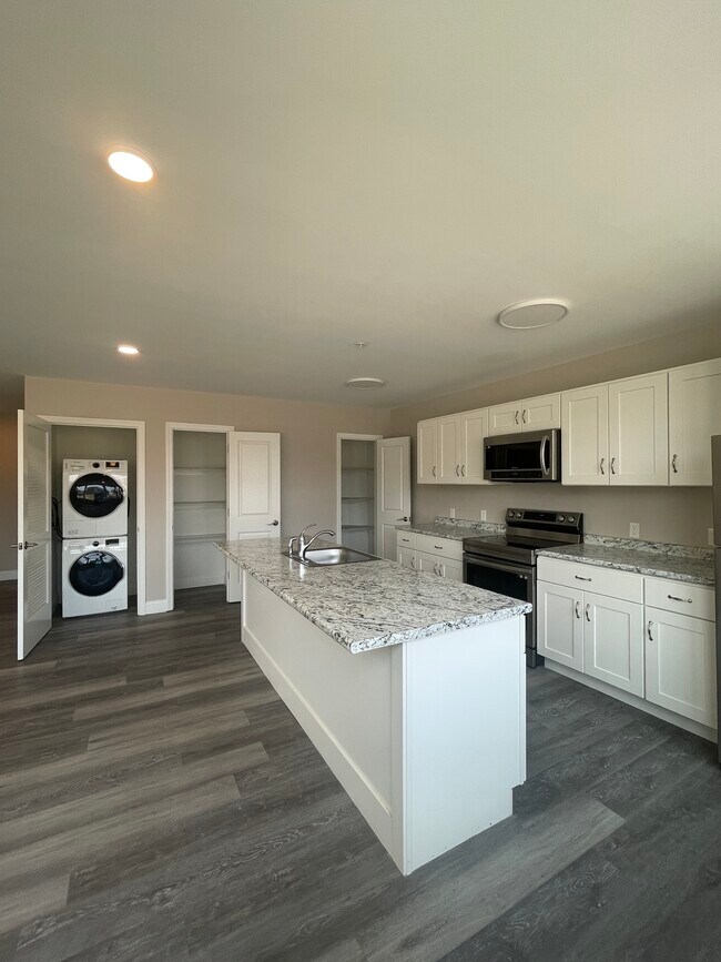 Residences at 530 and 540 Chestnut