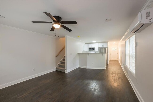 Photo - 2027 Lois Pl NW