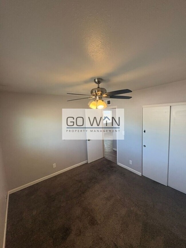 Photo - 6621 West Myrtle Ave Unit 4