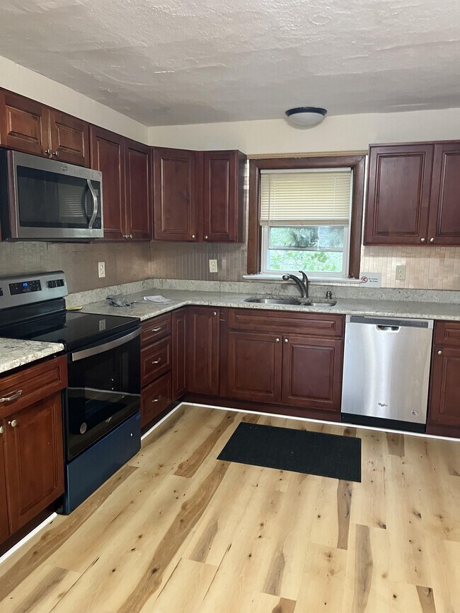 Photo - 701 Whittaker Ave