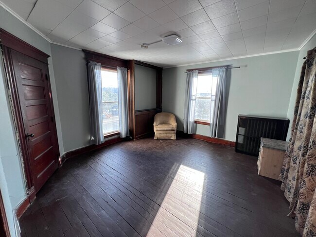 Photo - 827 Watertown Ave Unit 2 floor