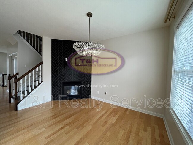 Photo - 368 Firehouse Pl