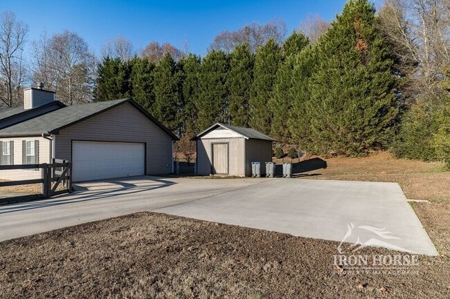 Photo - 1030 Hunter Trail