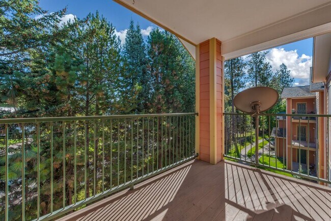 Photo - Pheasant Run Condo- 3rd floor NEW PAINT & ...