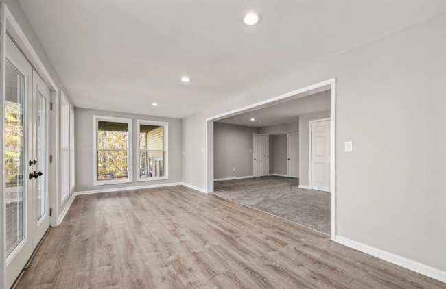 Photo - 313 Raft Cove