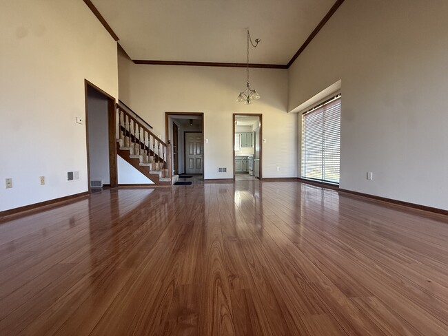 Photo - 1011 NW Porter Ct