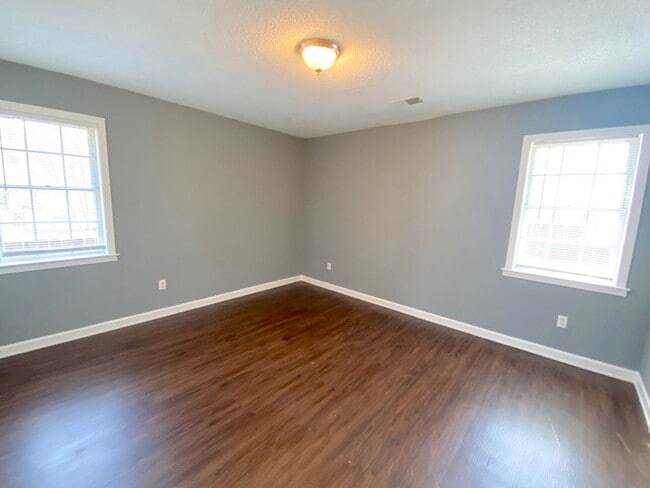 Photo - 8115 Kerry Dr