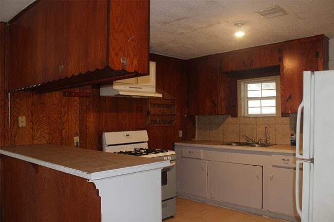 Photo - 5726 Gardendale Dr