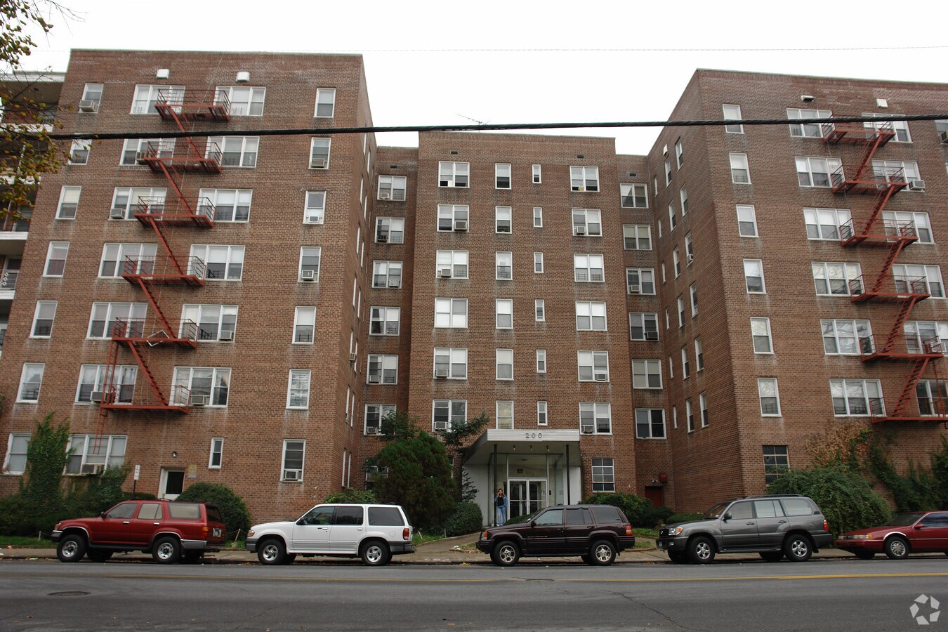 204 Valentine Ln - 200 Valentine Ln