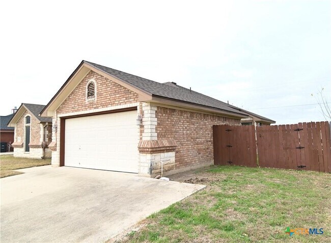 Photo - 4501 Lauren MacKenzie Dr