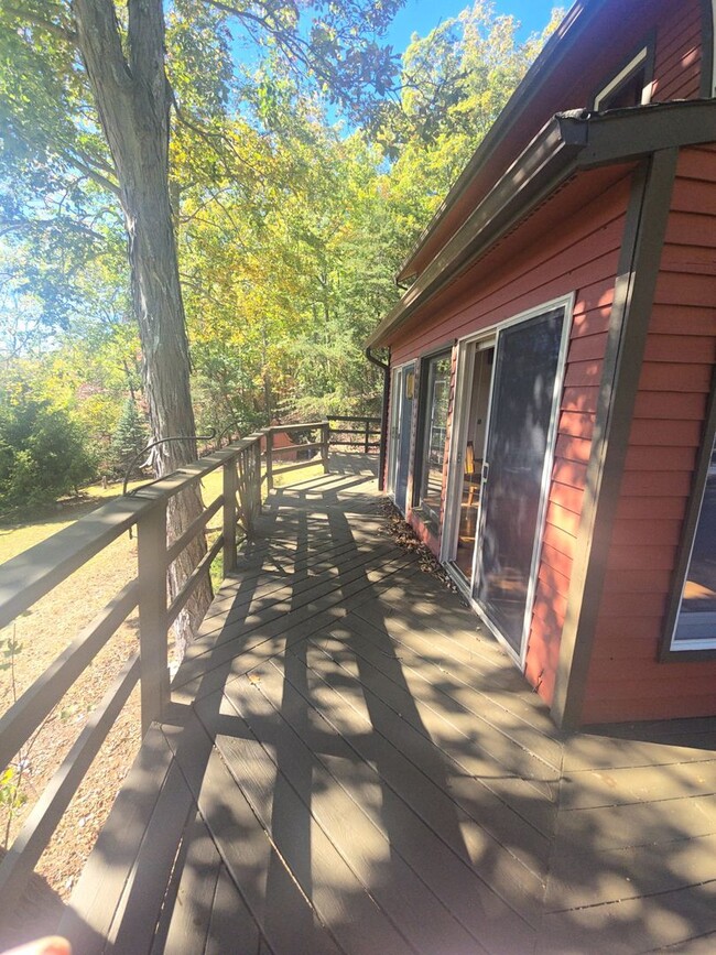 Photo - 243 Saddle Ridge Rd