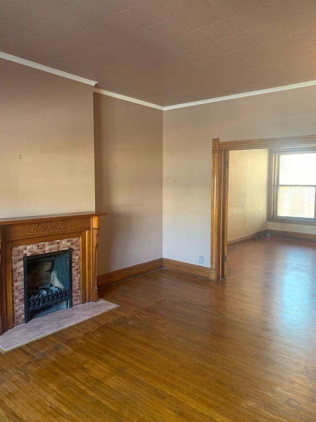 Building Photo - 2963 Pacific St Unit 2963 Rental