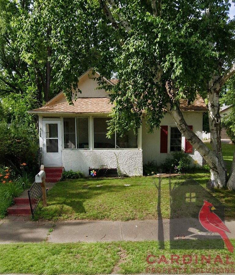 Photo - 125 2nd Ave SE
