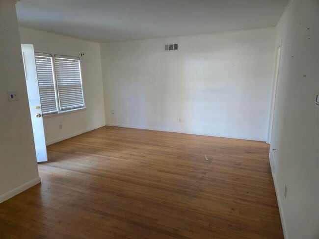 Photo - 1517 Delmont Rd