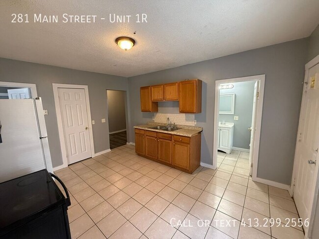Building Photo - 281 Main St Unit 1R Rental