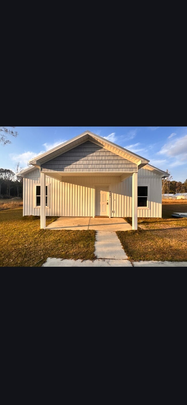 Building Photo - 3597 Rose Cir