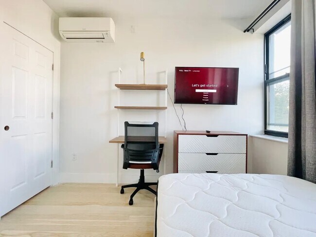 Photo - Furnished room/NOT APARTMENT Unit 2B