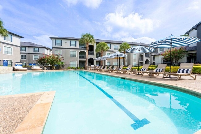 Aura at Westchase