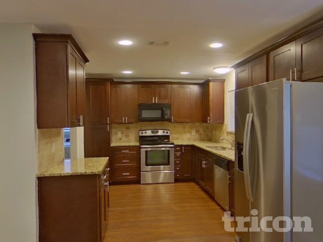 Photo - 126 Tharp St