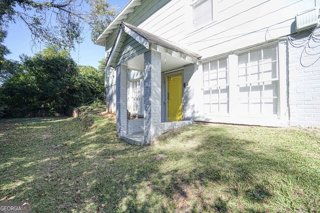 Photo - 207 N Dawson St Apartment