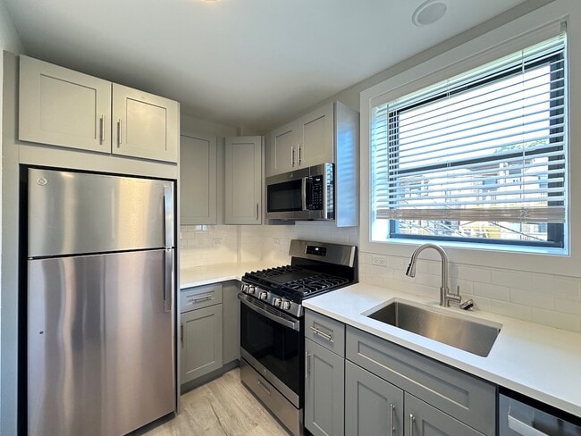 Photo - 1142 Oak Ave Unit E3