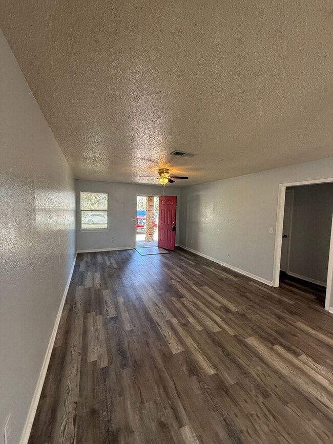 1610 Indian Trail Unidad B