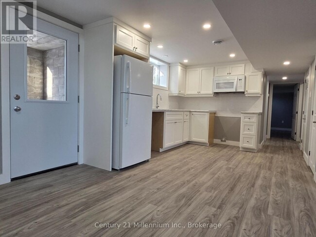 Photo - 398 Kingsway St Unit 2