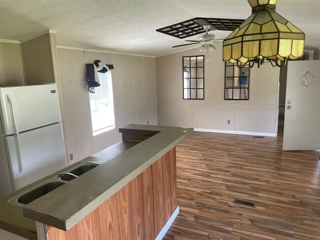 Photo - 244 Lintwin Cir