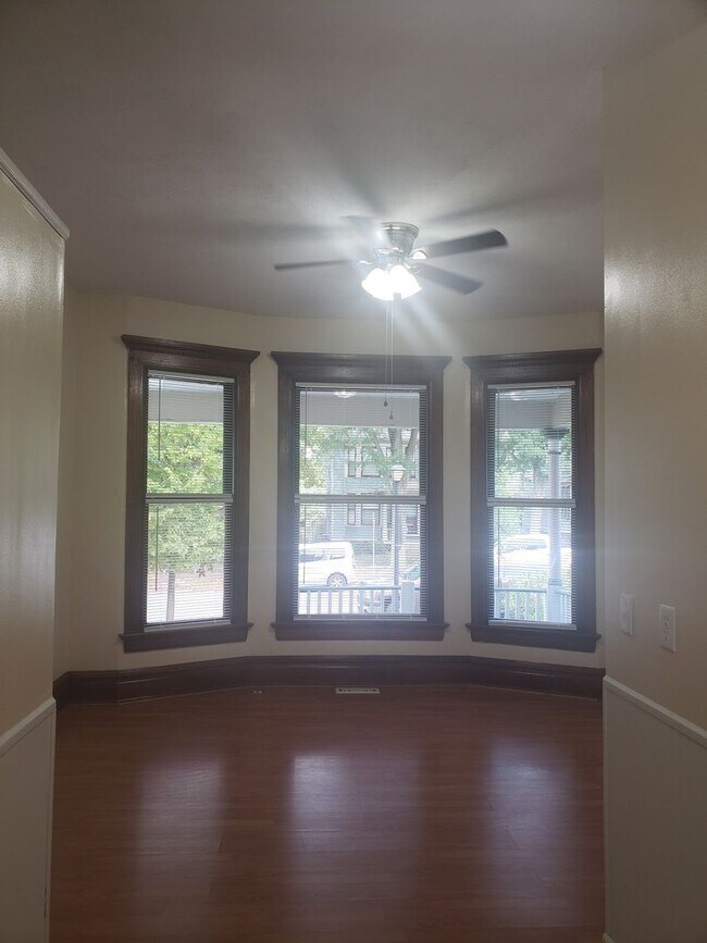 Photo - 1215 W Berry St - (triplex) Unit 1
