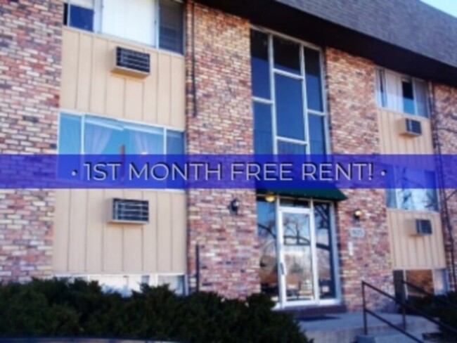 1 bedroom 1 bath apartment! On the bus line! - 1 bedroom 1 bath apartment! On the bus line!